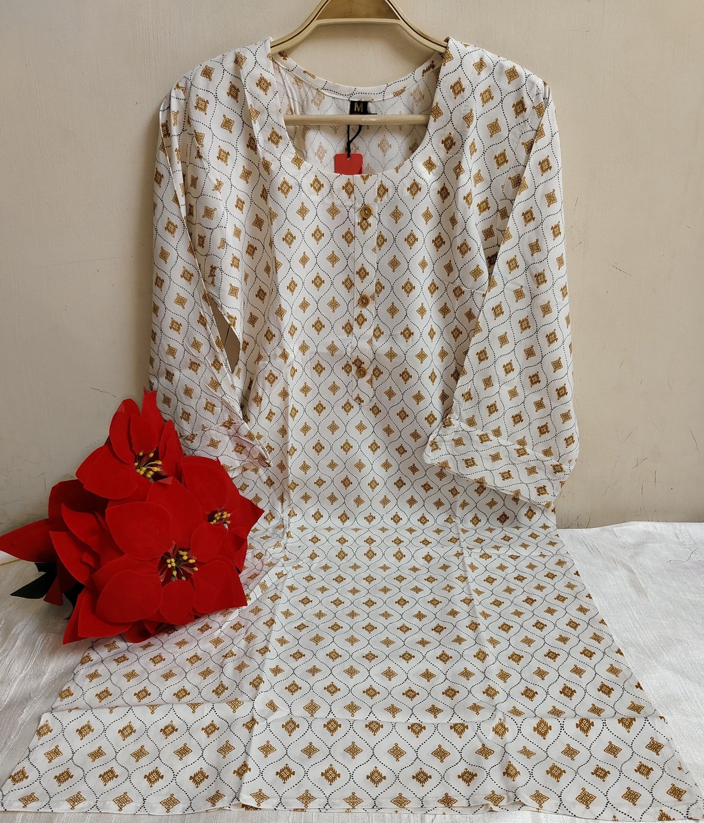 White & Gold Foil Diamond Lattice Print Rayon Straight Kurti | Mayura