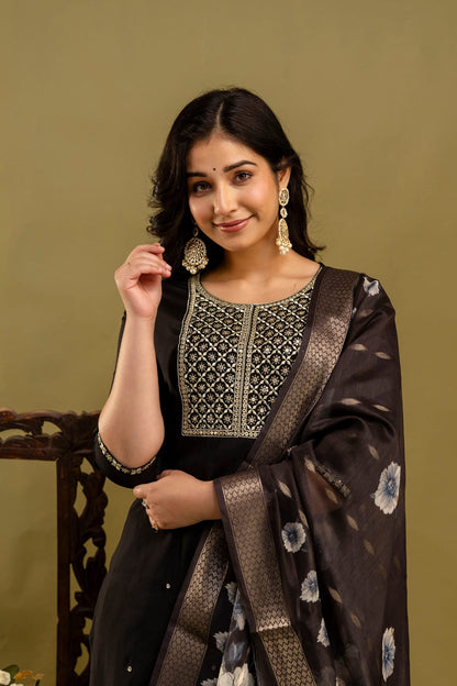 Black Embroidered Straight Kurti 3-Piece Set | Mayura