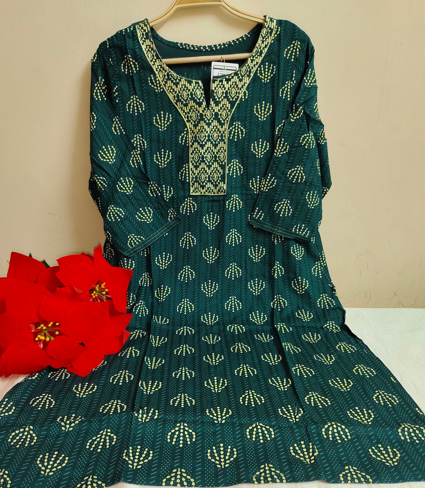 Teal Green Leaf & Dot Print Rayon Straight Kurti | Mayura