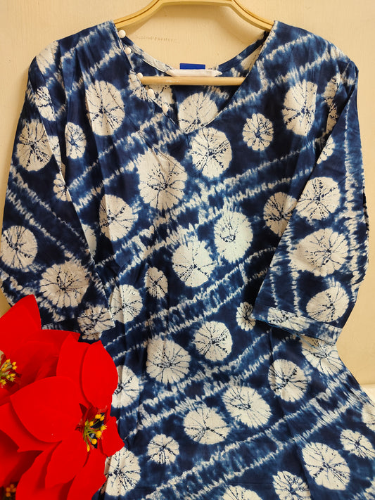 Navy Blue Shibori Bandhani Print Kalamkari Cotton Straight Kurti | Mayura