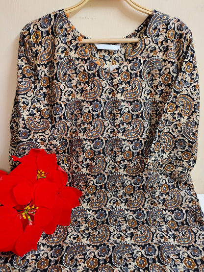 Black Kalamkari Paisley & Floral Vine Print Cotton Straight Kurti | Mayura